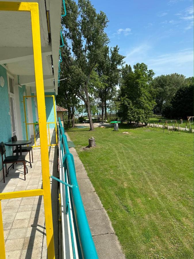 Lelle Beach Club Balatonlelle Eksteriør bilde